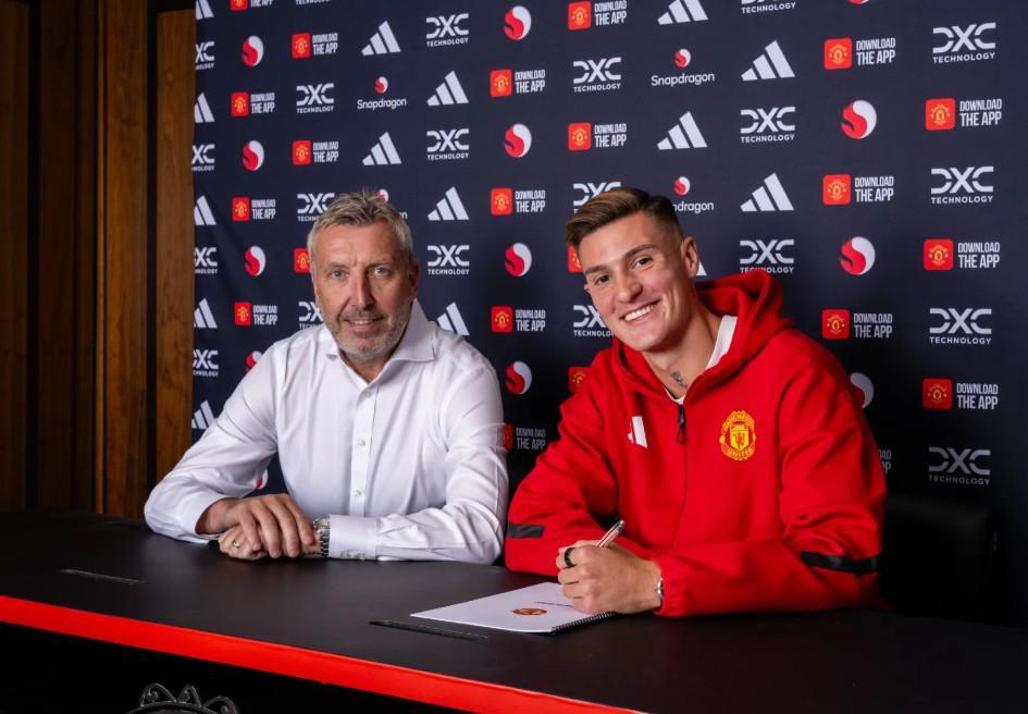 开云下载-记者：经纪人三年前许诺谢什科会加盟，曼联以为他只是开玩笑