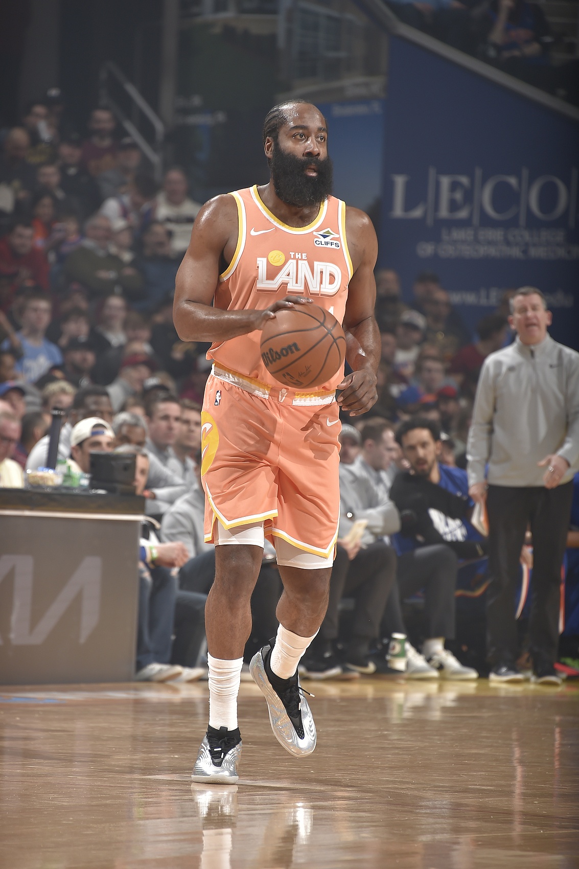 阿特金森：哈登还没完全康复 他总是带伤出战&amp;但是仍然打的很好